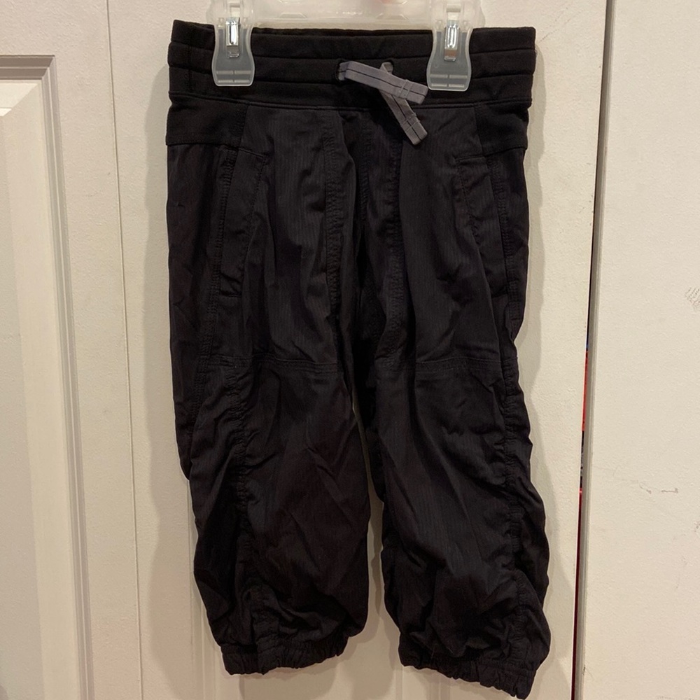 Ivivva Black Crop Studio Pants
